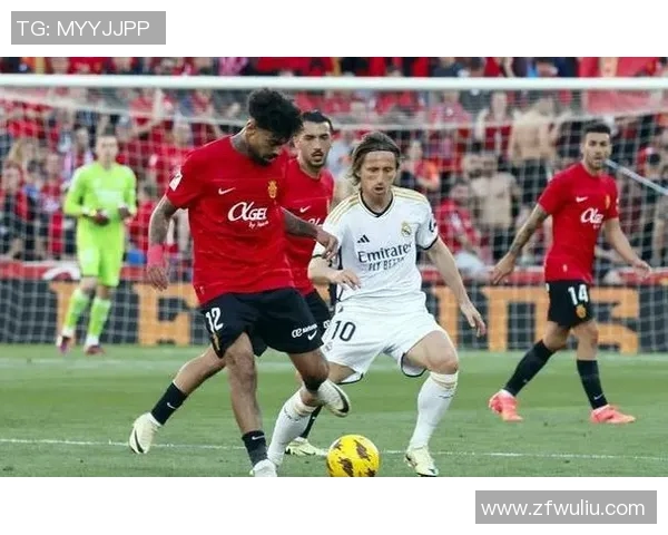 德甲惊现冷门皇马逆转热刺帽子戏法引爆全场激情